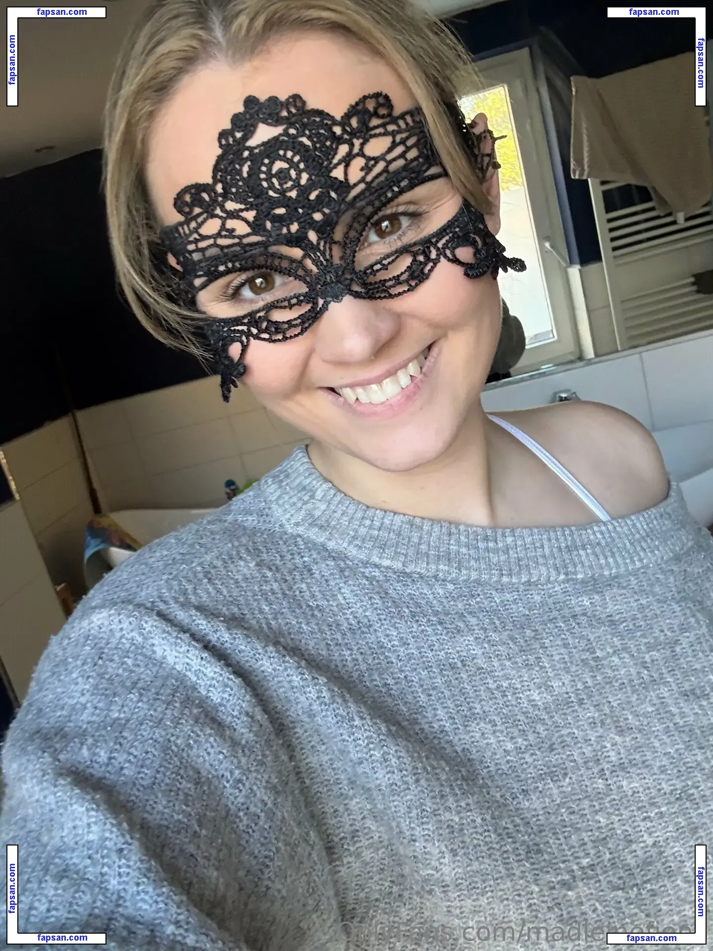 fiona_hotwife_free nude photo #0010 from OnlyFans