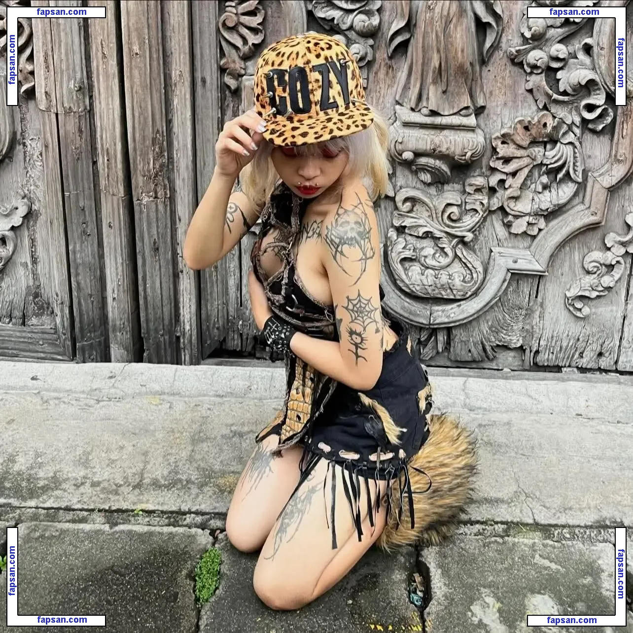 Fiona Mari голая фото #0001 с Онлифанс