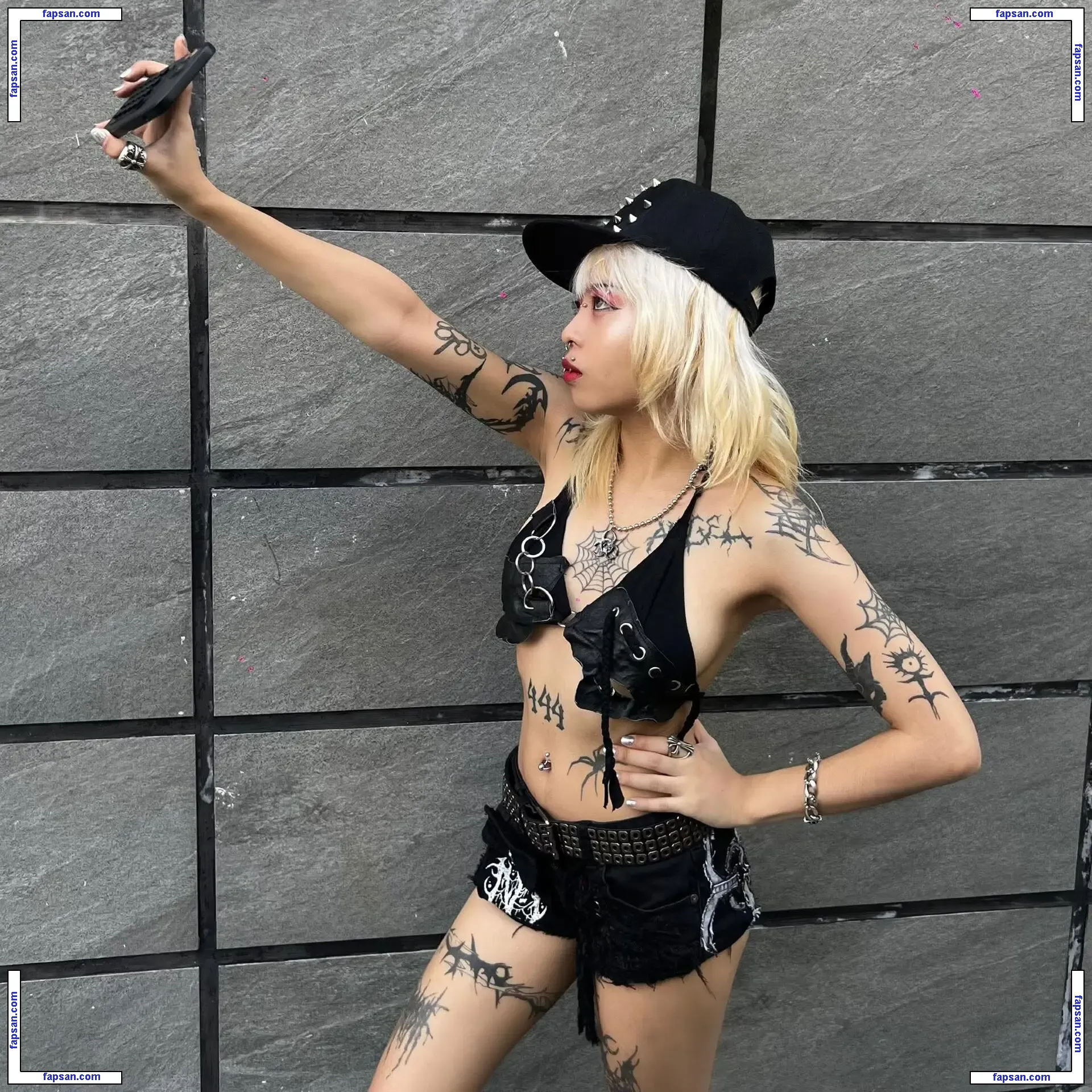 Fiona Mari голая фото #0008 с Онлифанс