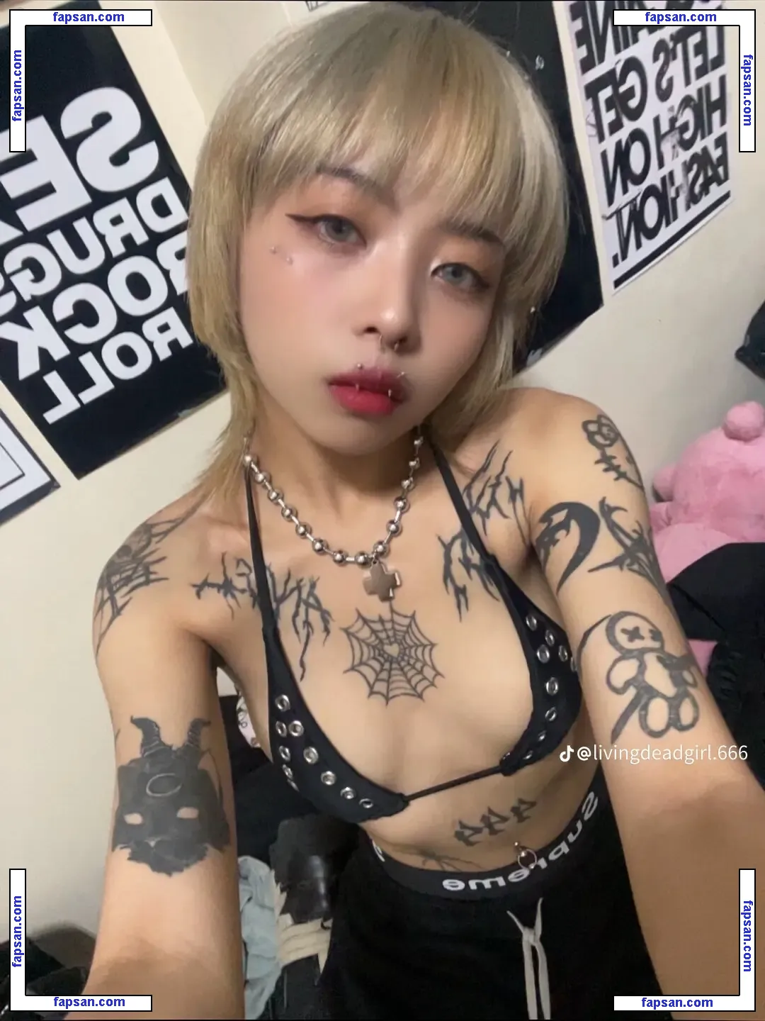 Fiona Mari голая фото #0010 с Онлифанс