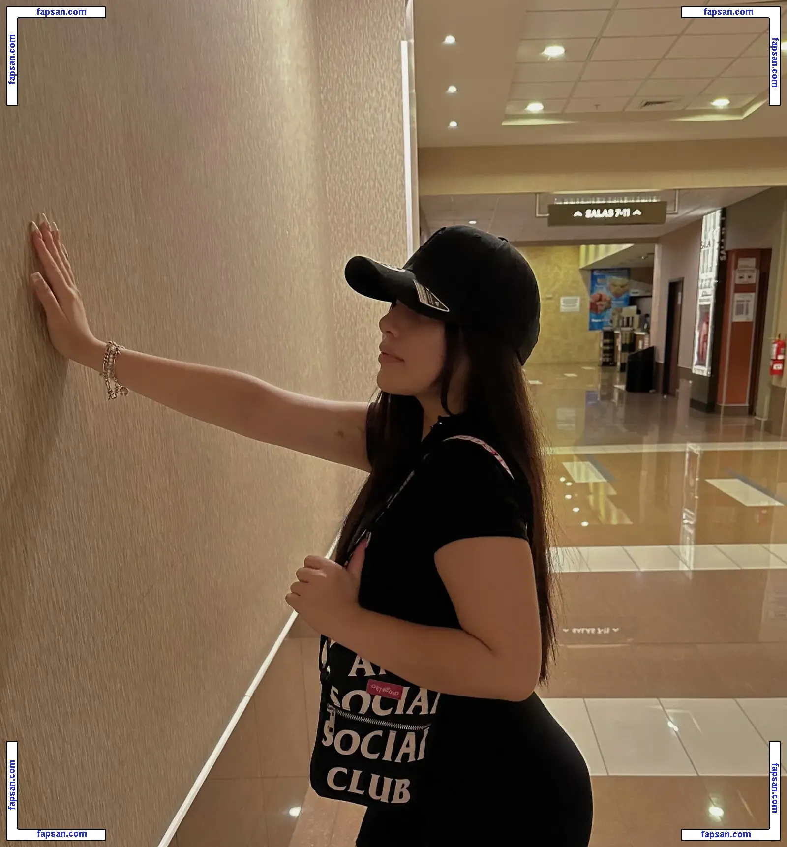 fiorellagg nude photo #0030 from OnlyFans