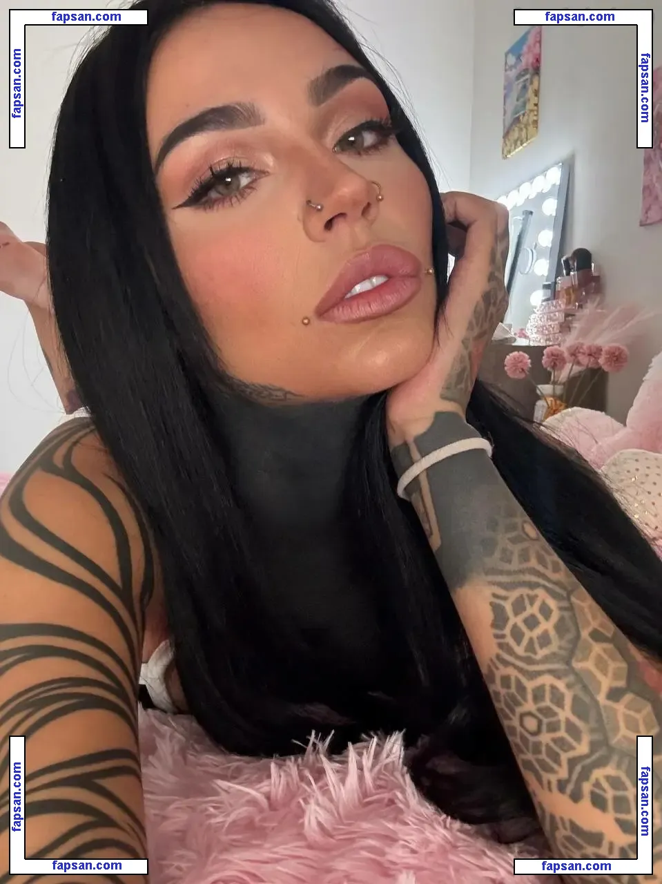 Fishball Nude голая фото #0001 с Онлифанс