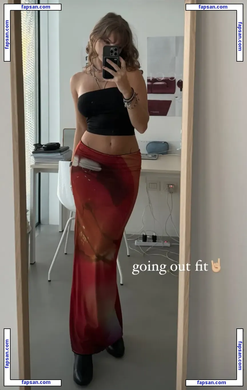 Fitbyalx nude photo #0015 from OnlyFans