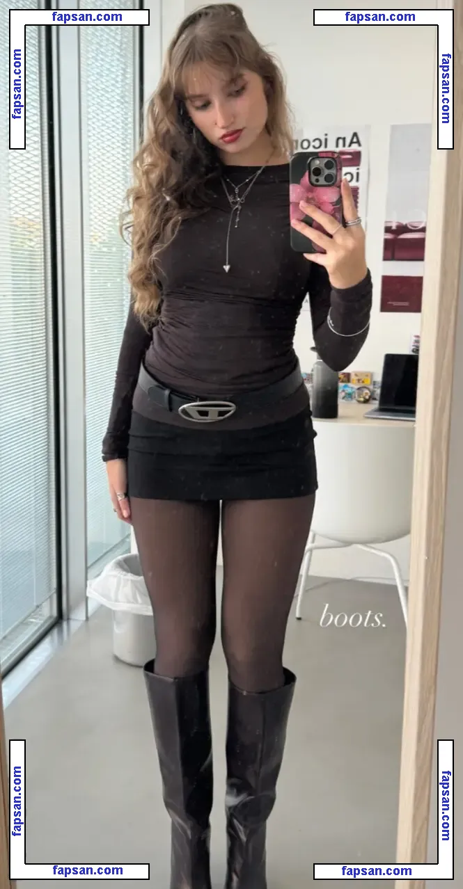 Fitbyalx nude photo #0017 from OnlyFans