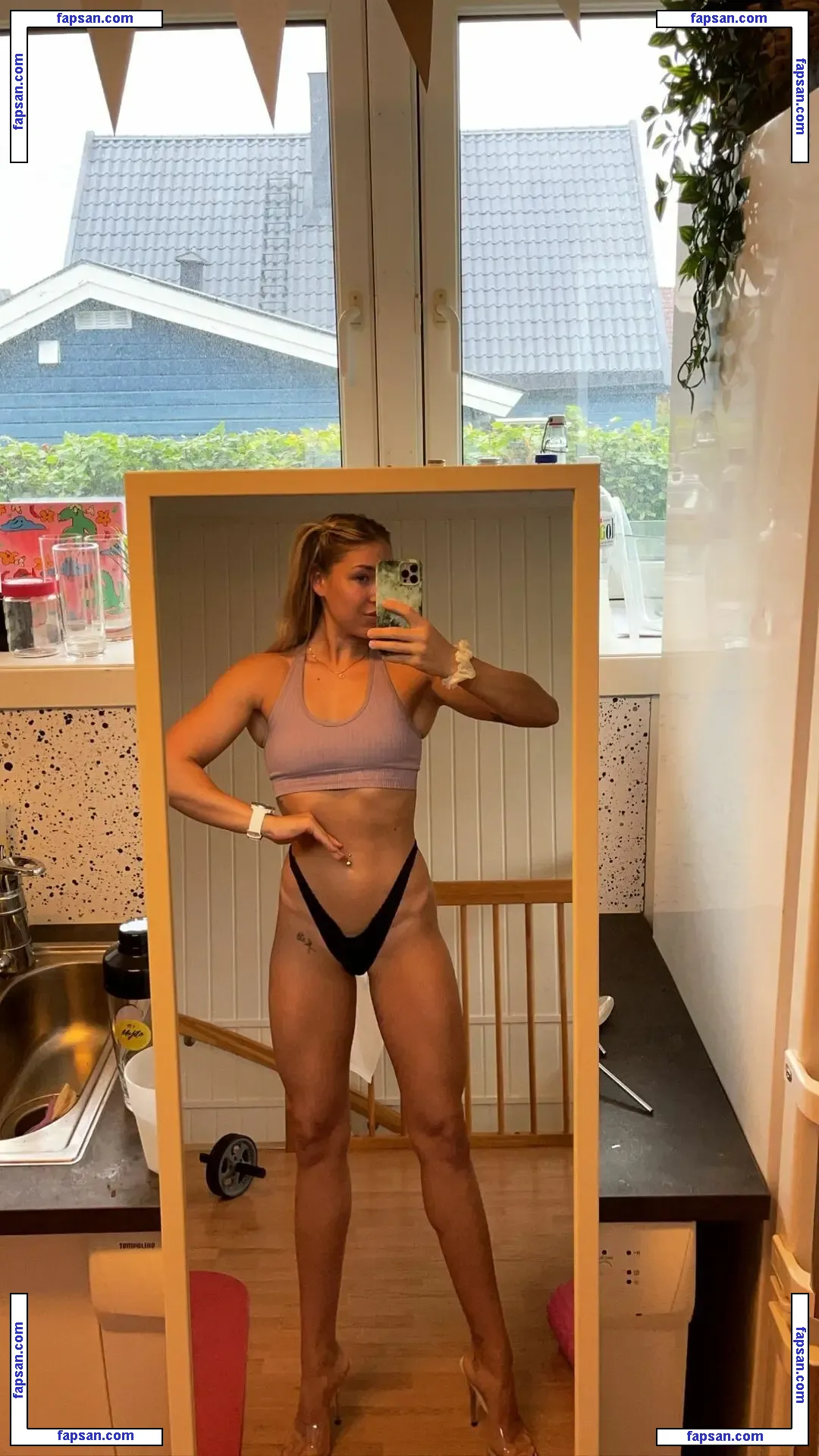 FitelenaVIP nude photo #0001 from OnlyFans