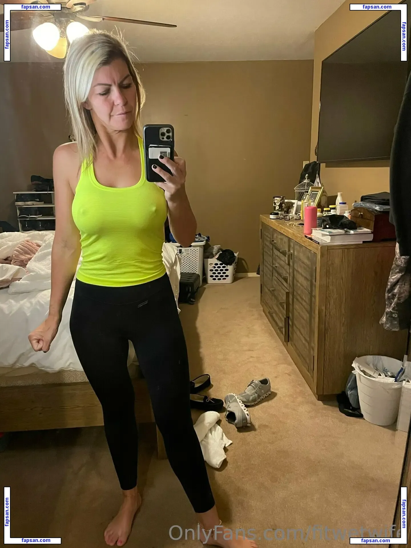 Fitwife1983 nude photo #0088 from OnlyFans