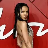FKA twigs голая #0455