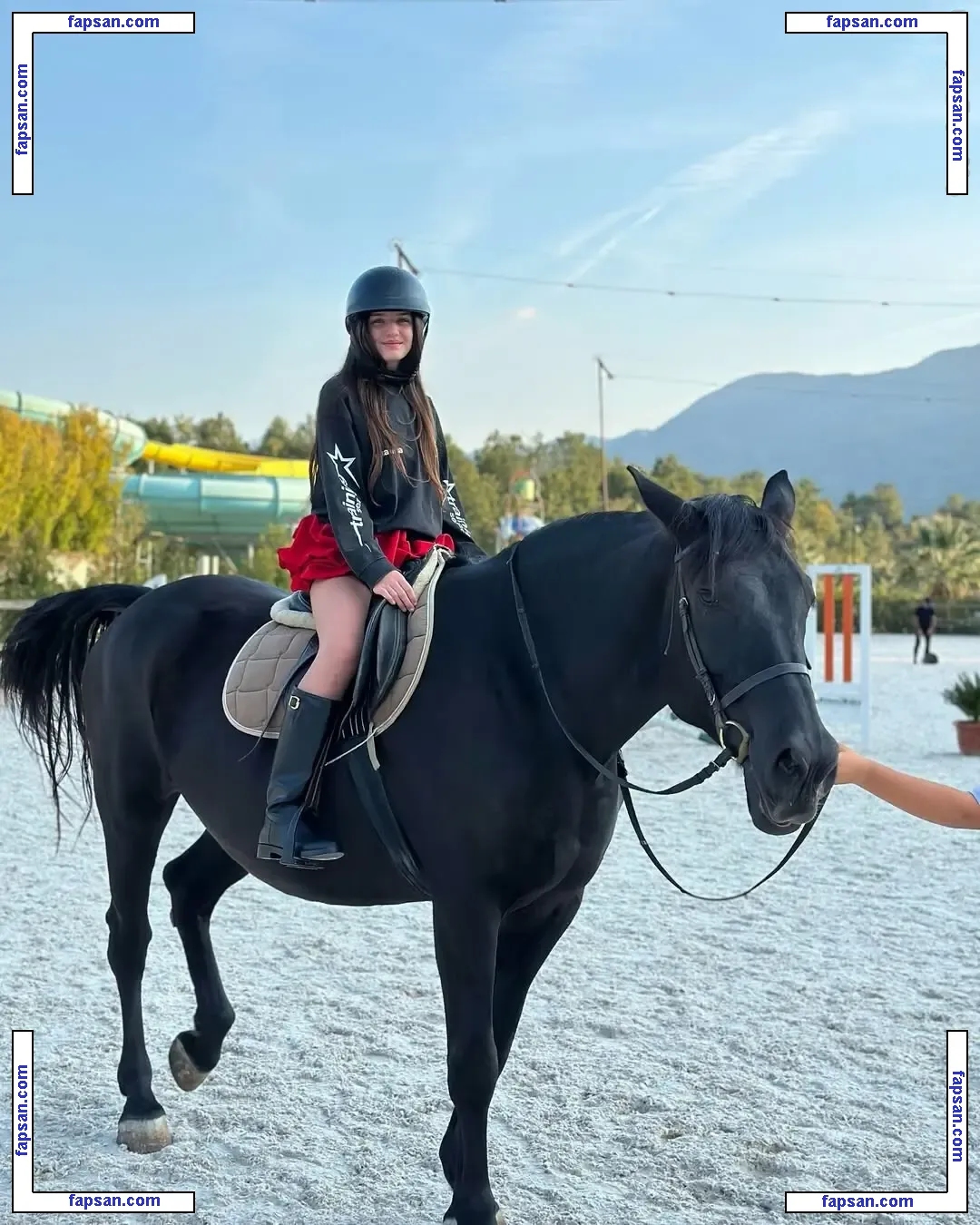 Fladia Topi nude photo #0003 from OnlyFans