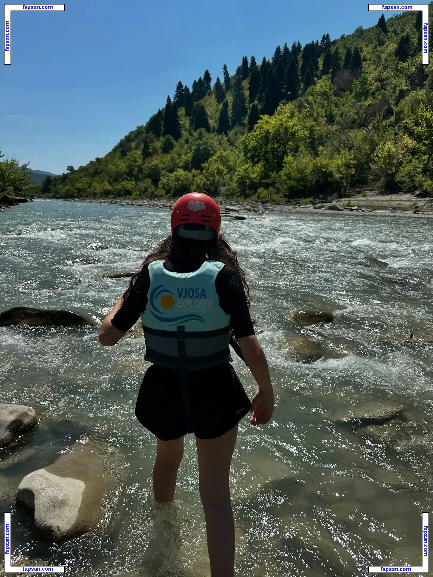 Fladia Topi nude photo #0022 from OnlyFans