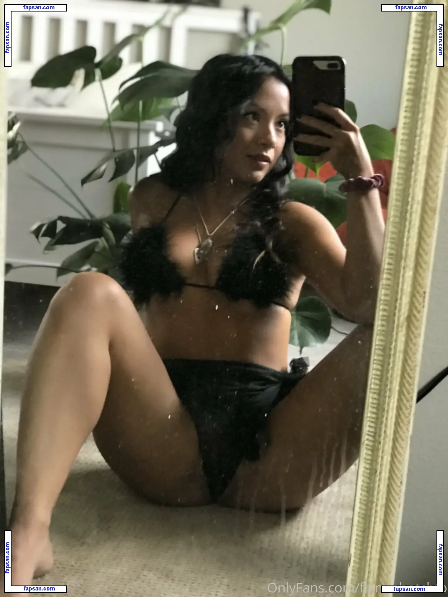 flaminhotchto голая фото #0011 с Онлифанс