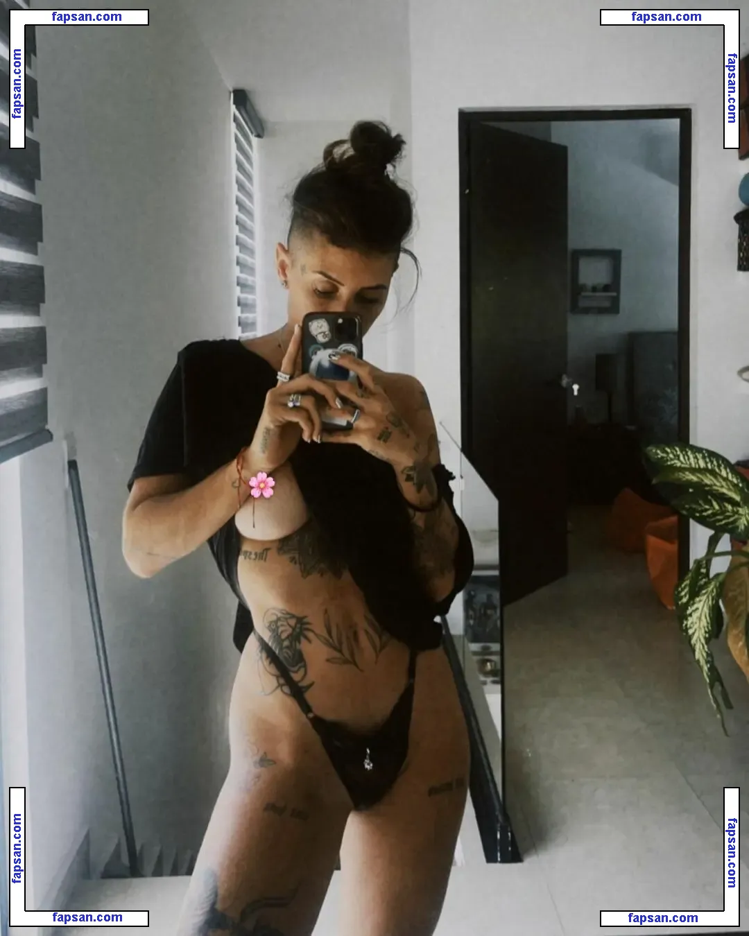 Flor Cussino nude photo #0007 from OnlyFans