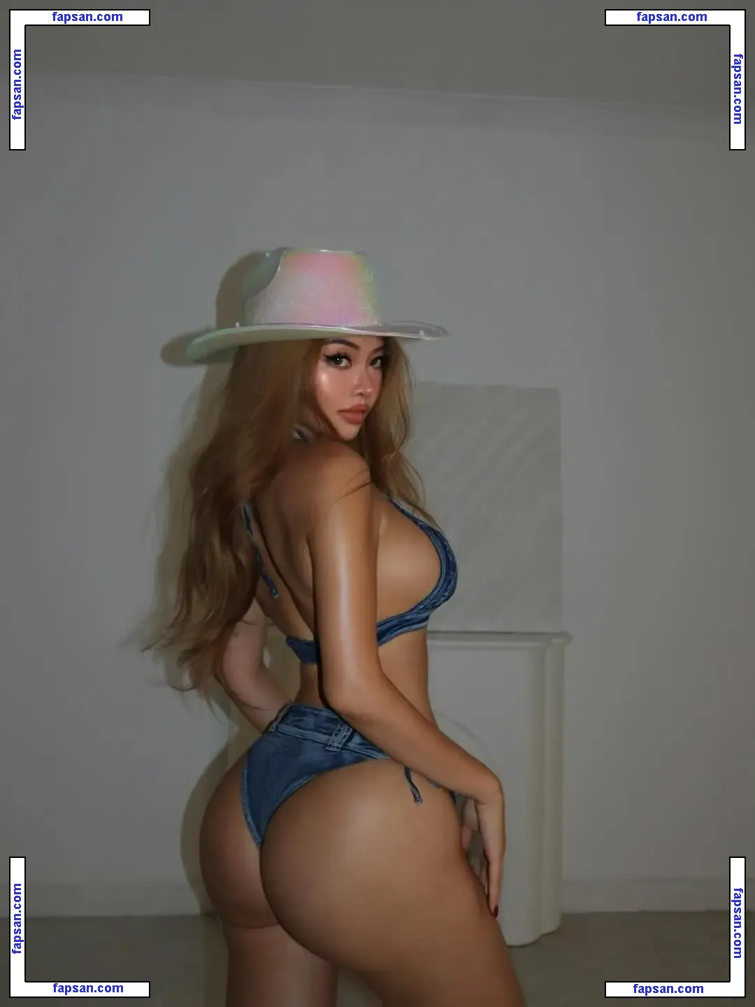 Floralydo голая фото #0051 с Онлифанс