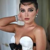 Florence Pugh голая #1546