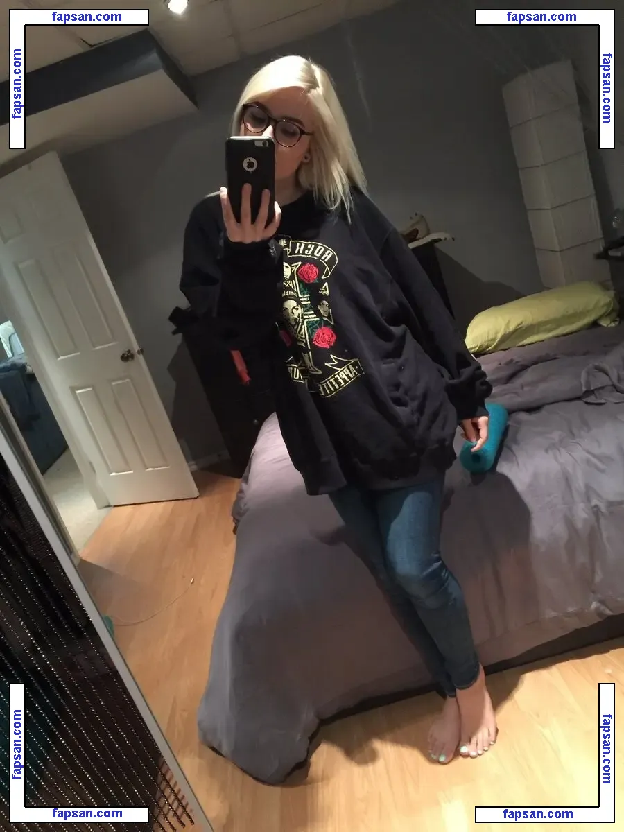 Fooya nude photo #0023 from OnlyFans