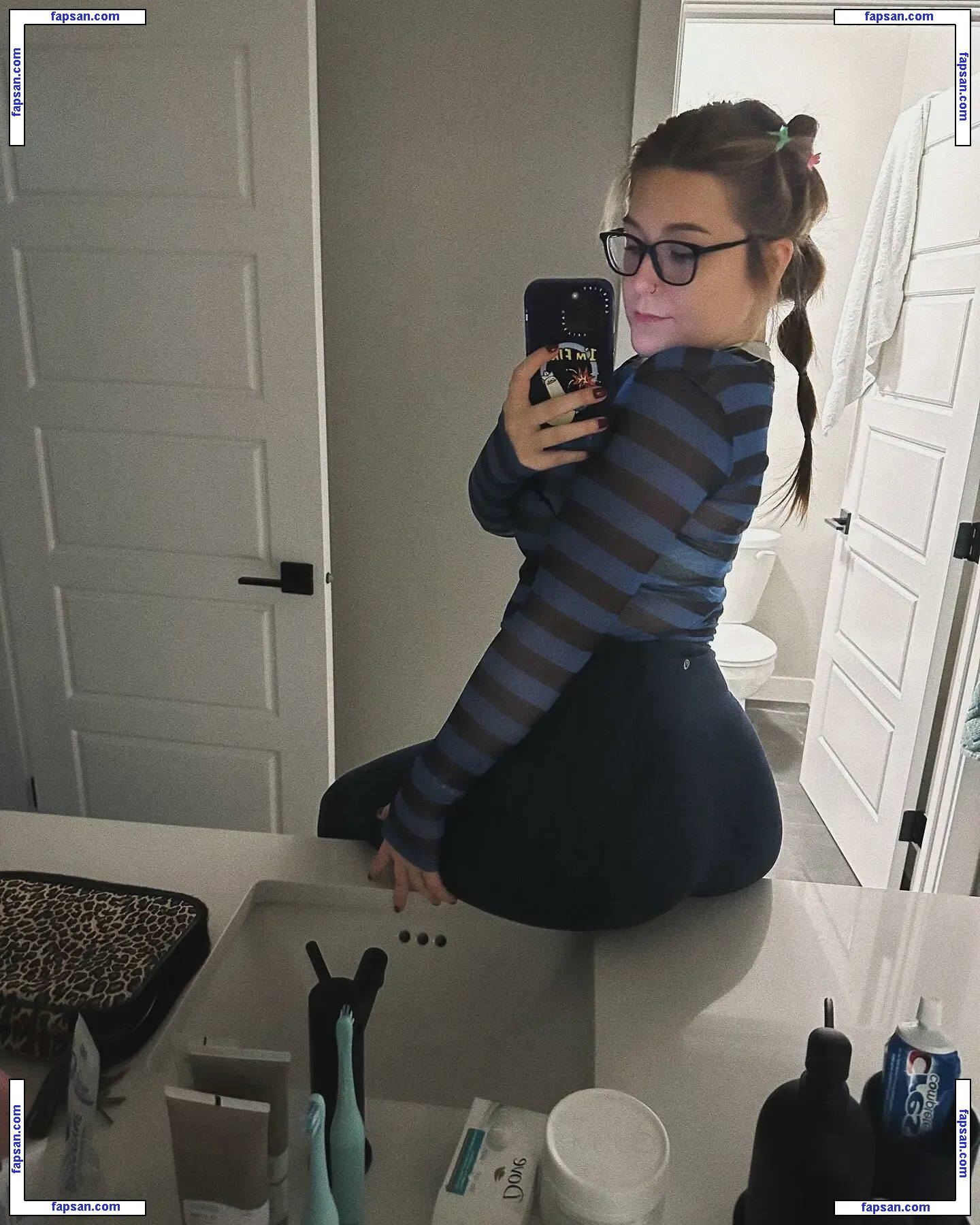 Fooya nude photo #0068 from OnlyFans