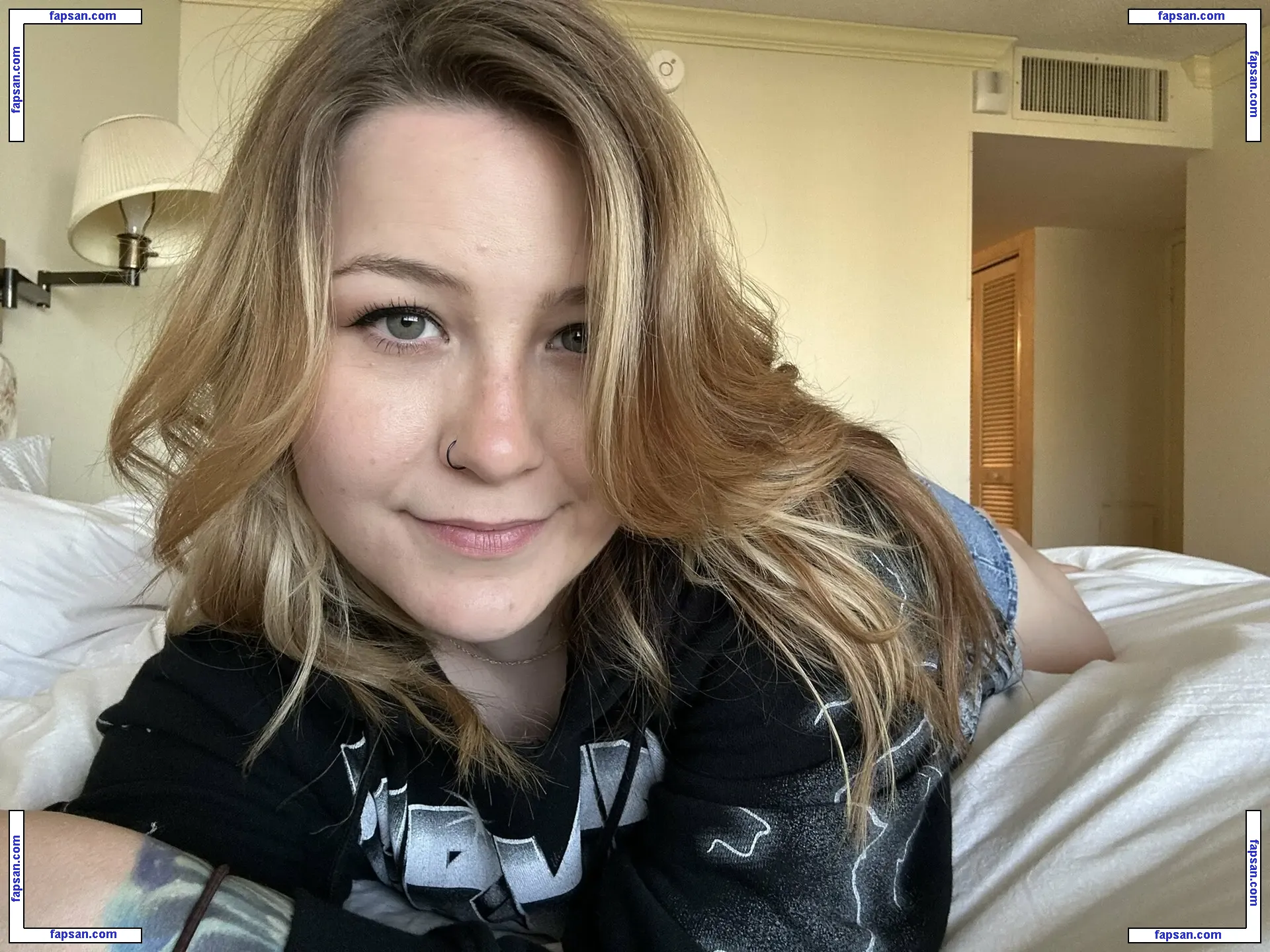 Fooya nude photo #0076 from OnlyFans