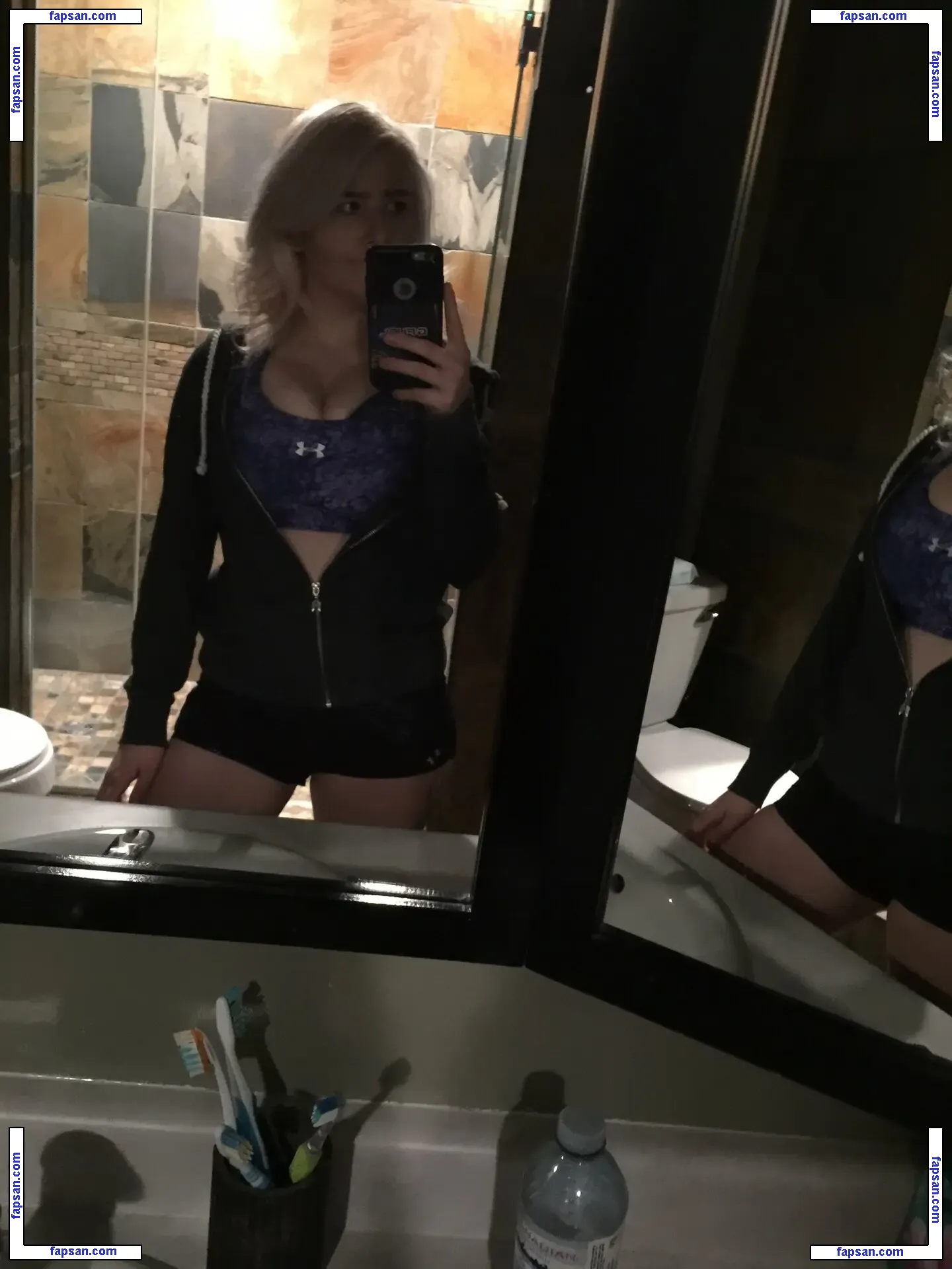 Fooya nude photo #0101 from OnlyFans