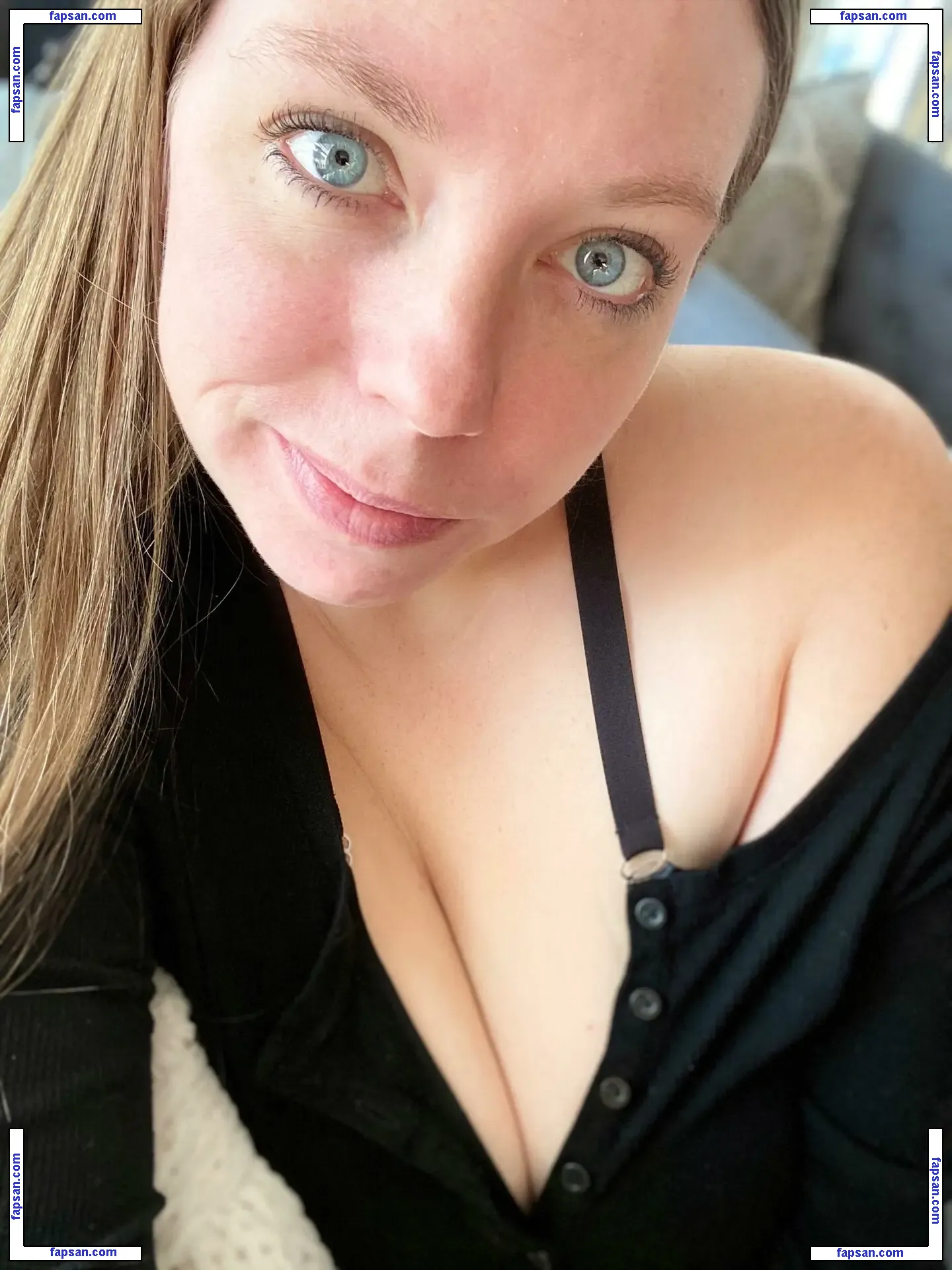 FoxxtheMisses nude photo #0094 from OnlyFans