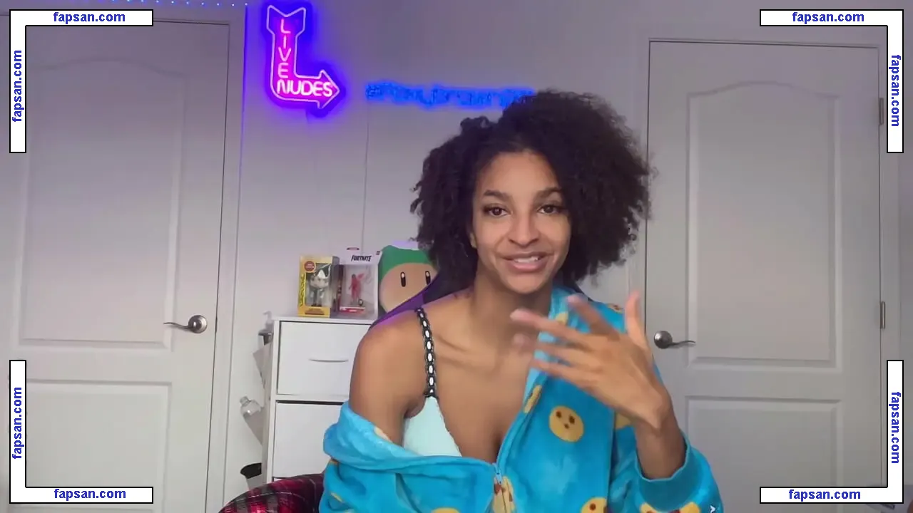 Foxybrown20 nude photo #0119 from OnlyFans