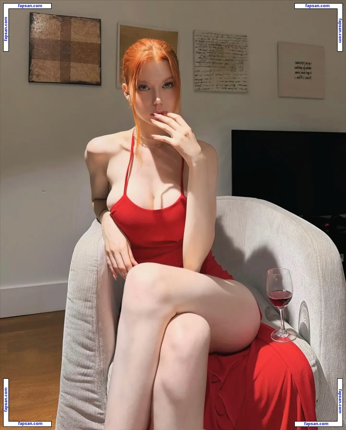 fraaoula голая фото #0188 с Онлифанс