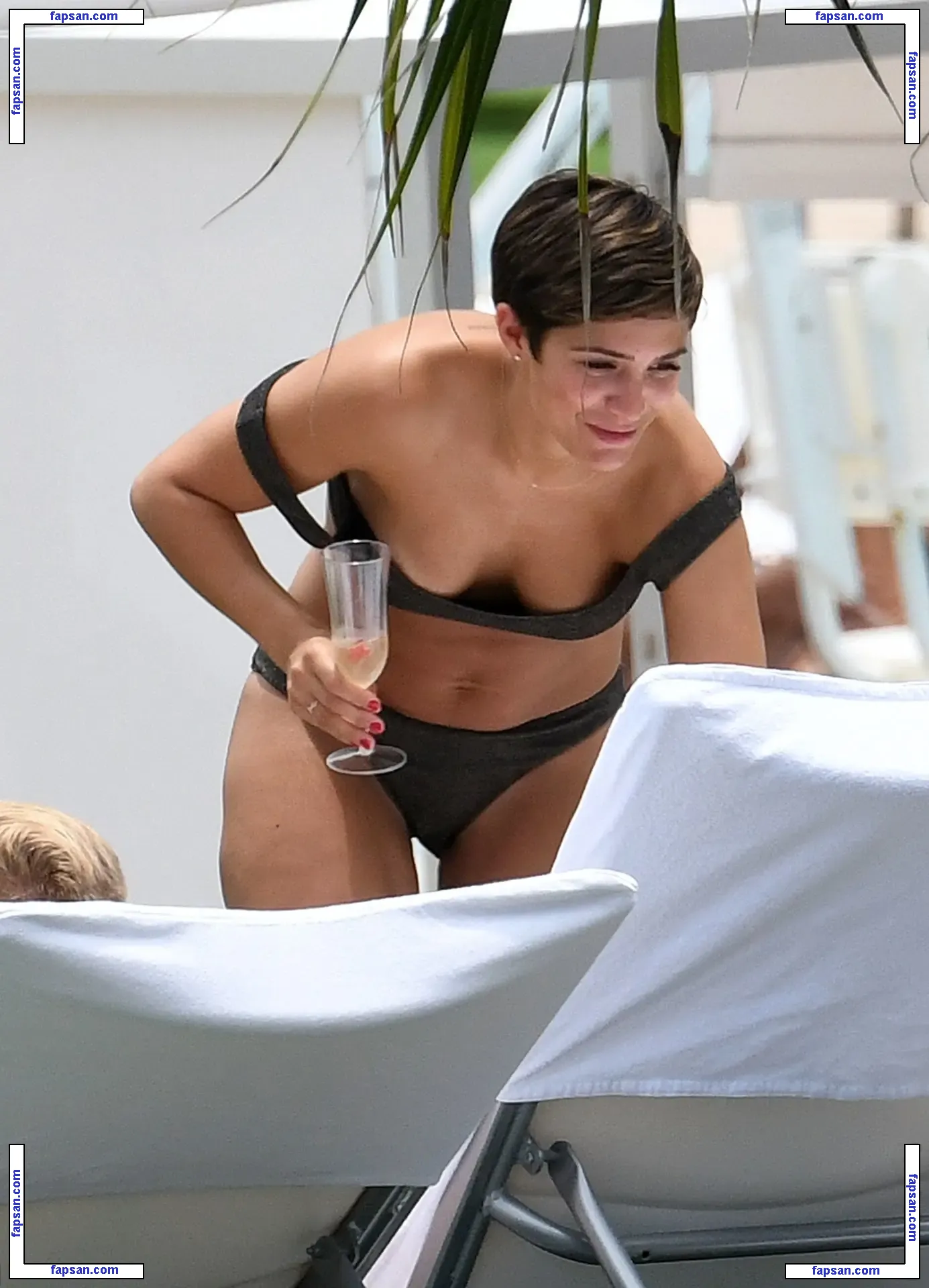 Frankie Bridge nude photo #0051 from OnlyFans