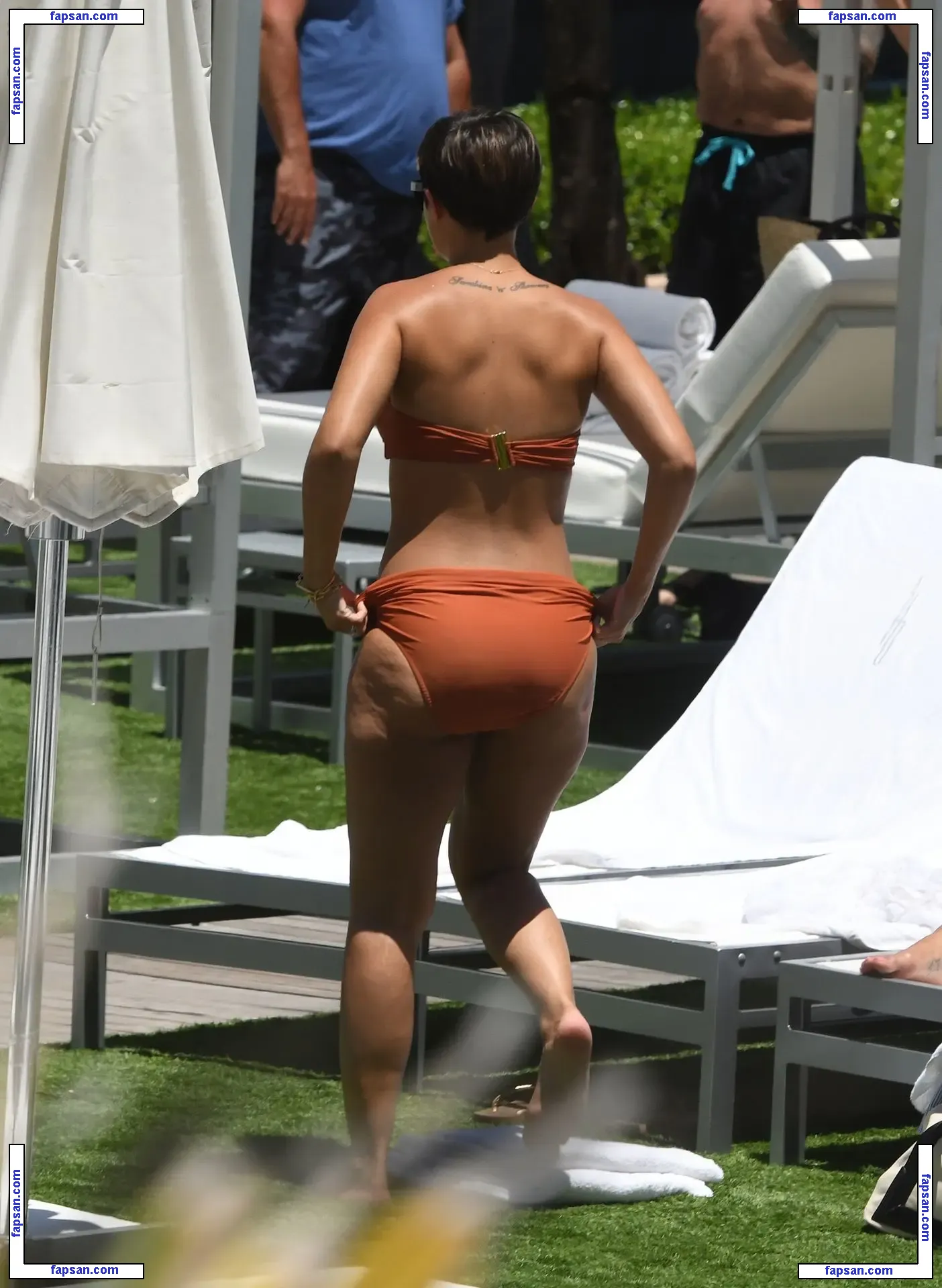 Frankie Bridge nude photo #0202 from OnlyFans