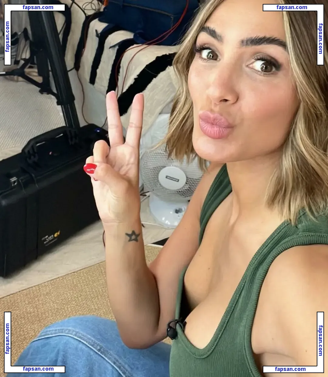 Frankie Bridge nude photo #0957 from OnlyFans