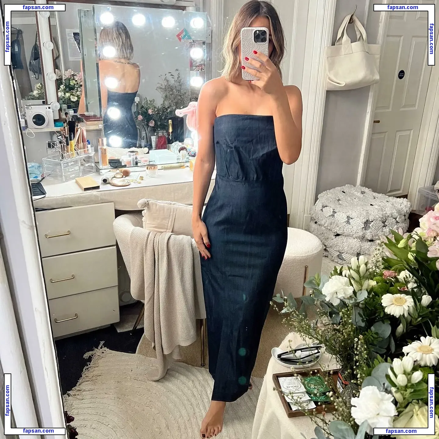 Frankie Bridge nude photo #0973 from OnlyFans