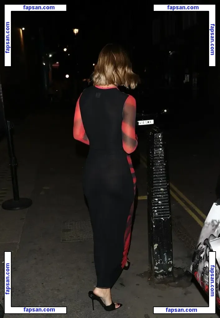 Frankie Bridge nude photo #1021 from OnlyFans