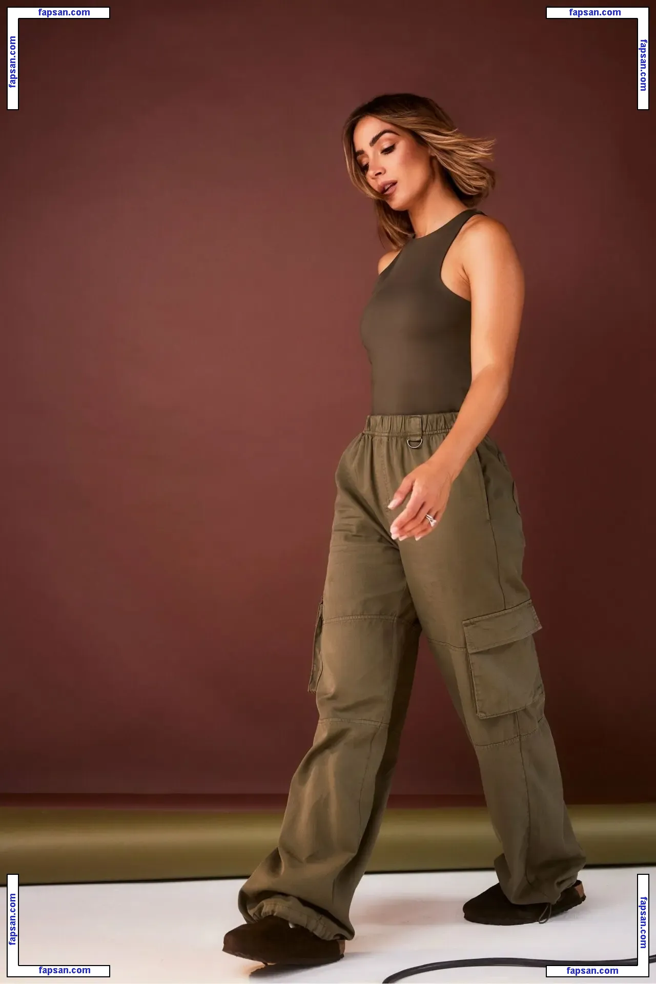 Frankie Bridge nude photo #1384 from OnlyFans