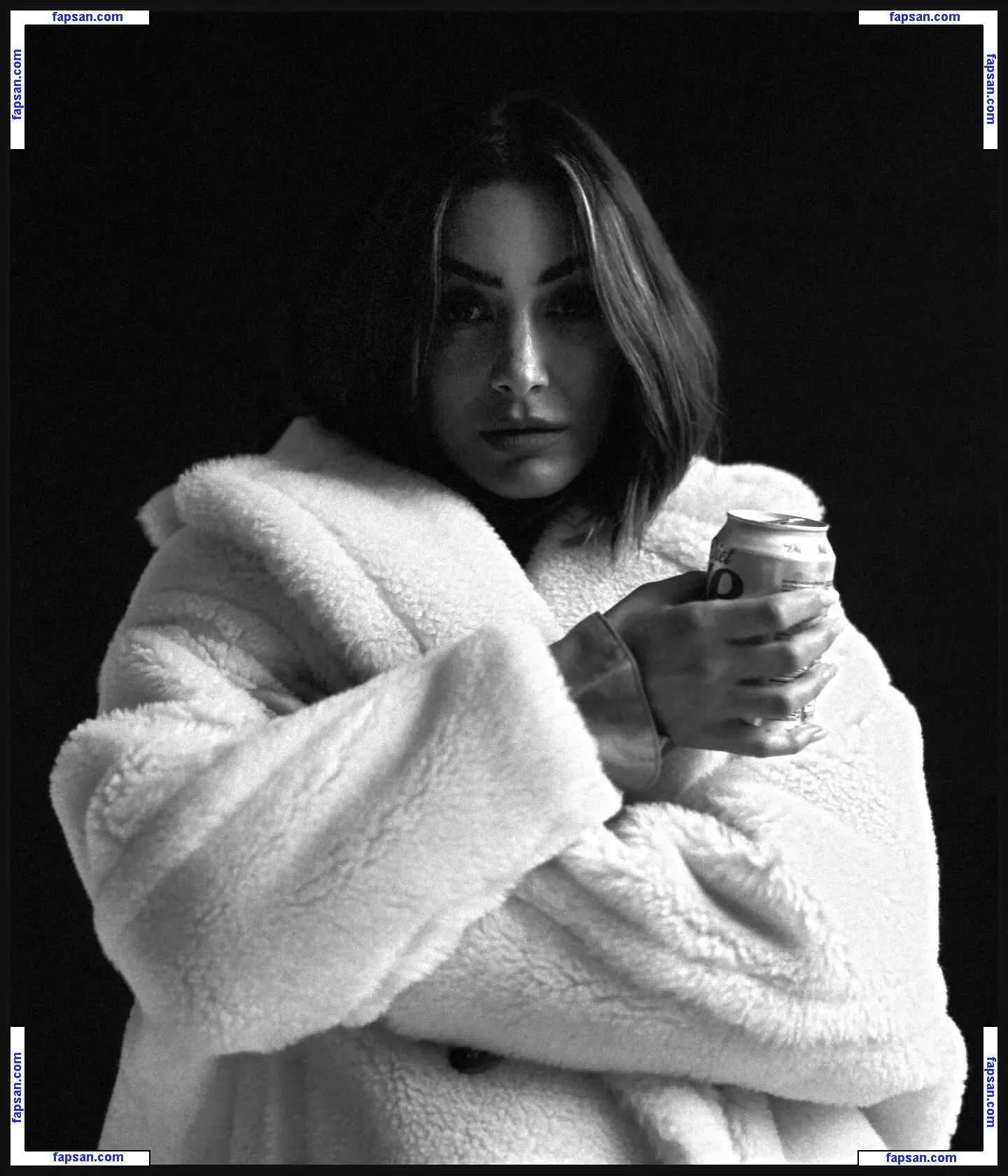 Frankie Bridge nude photo #1417 from OnlyFans
