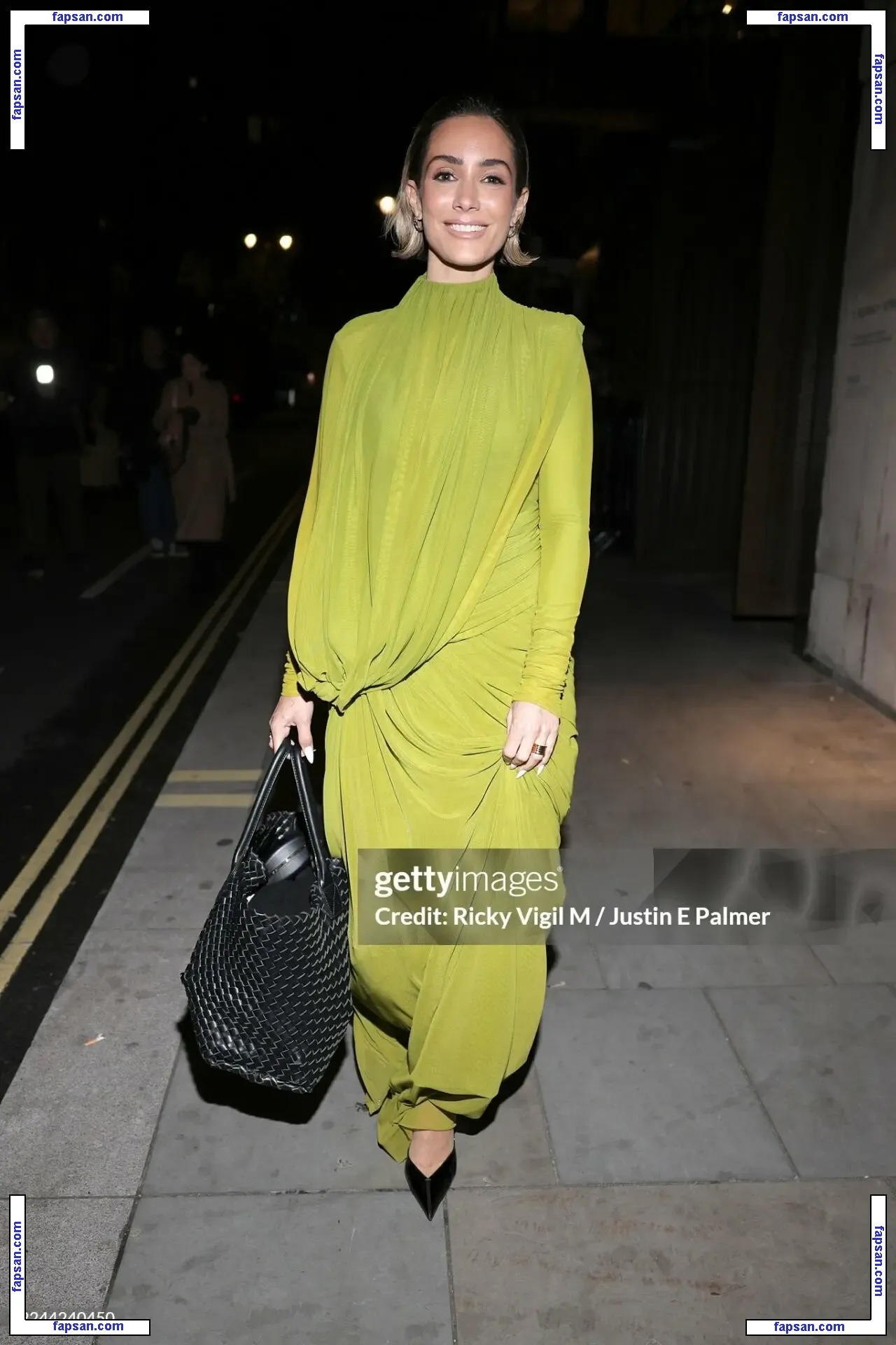 Frankie Bridge nude photo #1782 from OnlyFans