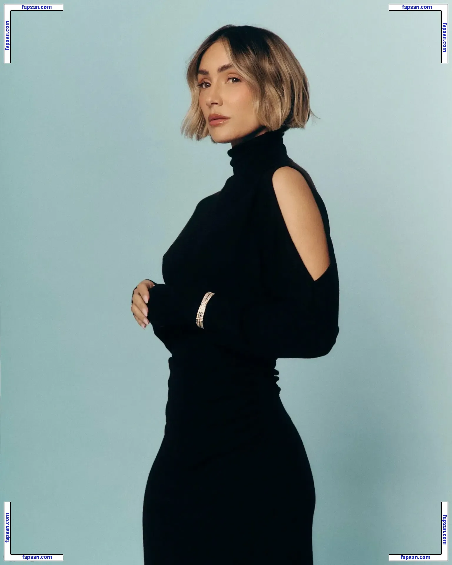 Frankie Bridge nude photo #1809 from OnlyFans