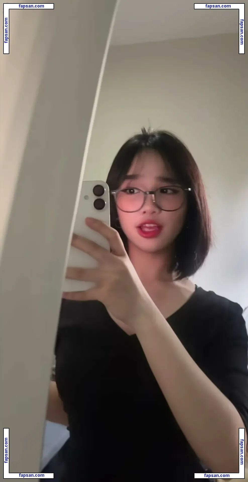 Franxezka nude photo #0002 from OnlyFans