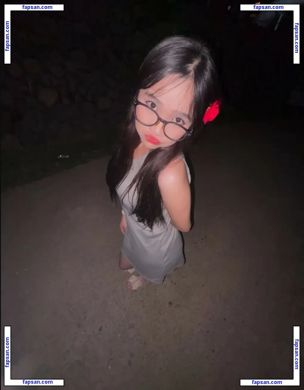 Franxezka nude photo #0004 from OnlyFans