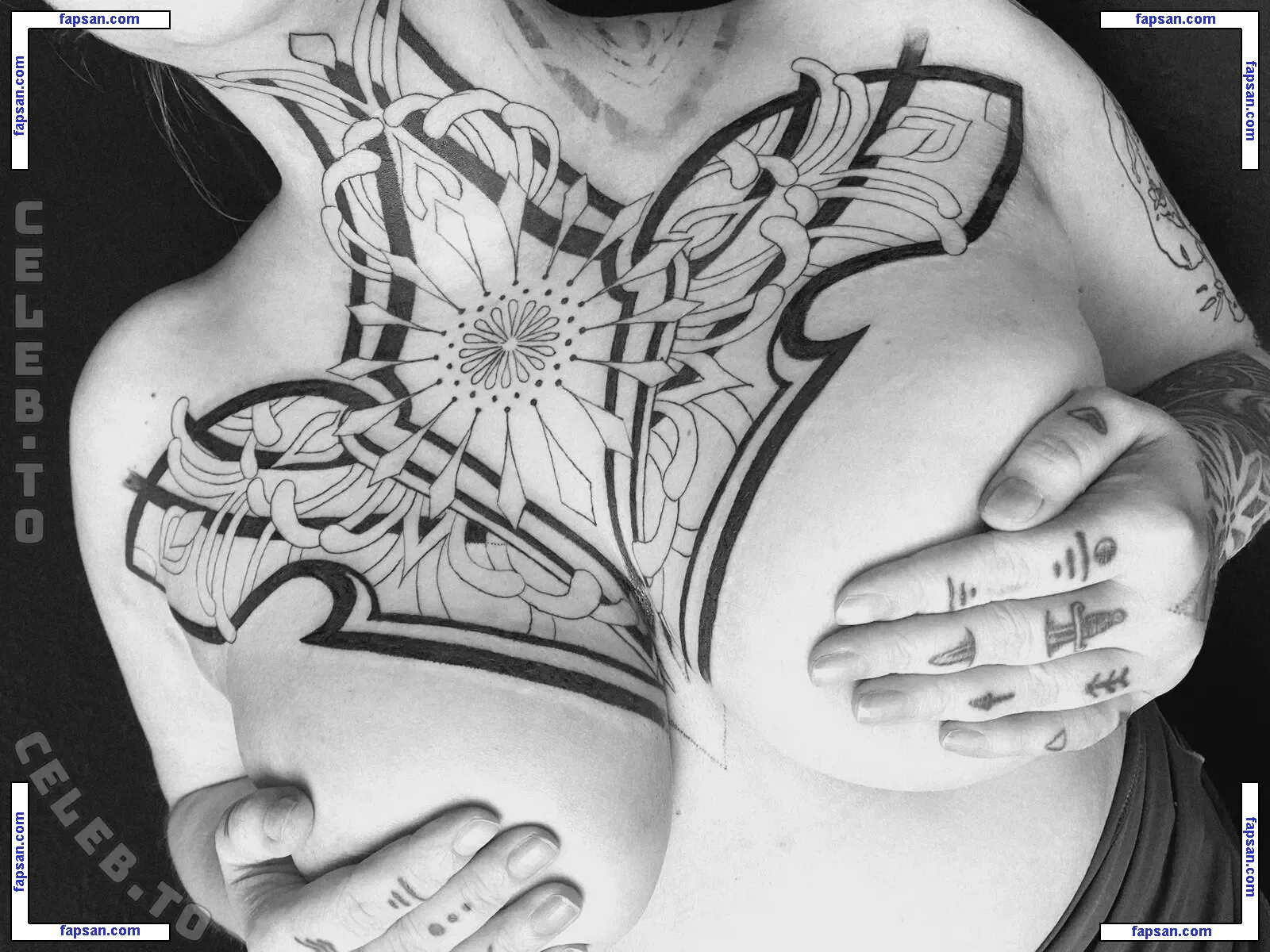 Frau Kopf голая фото #0023 с Онлифанс