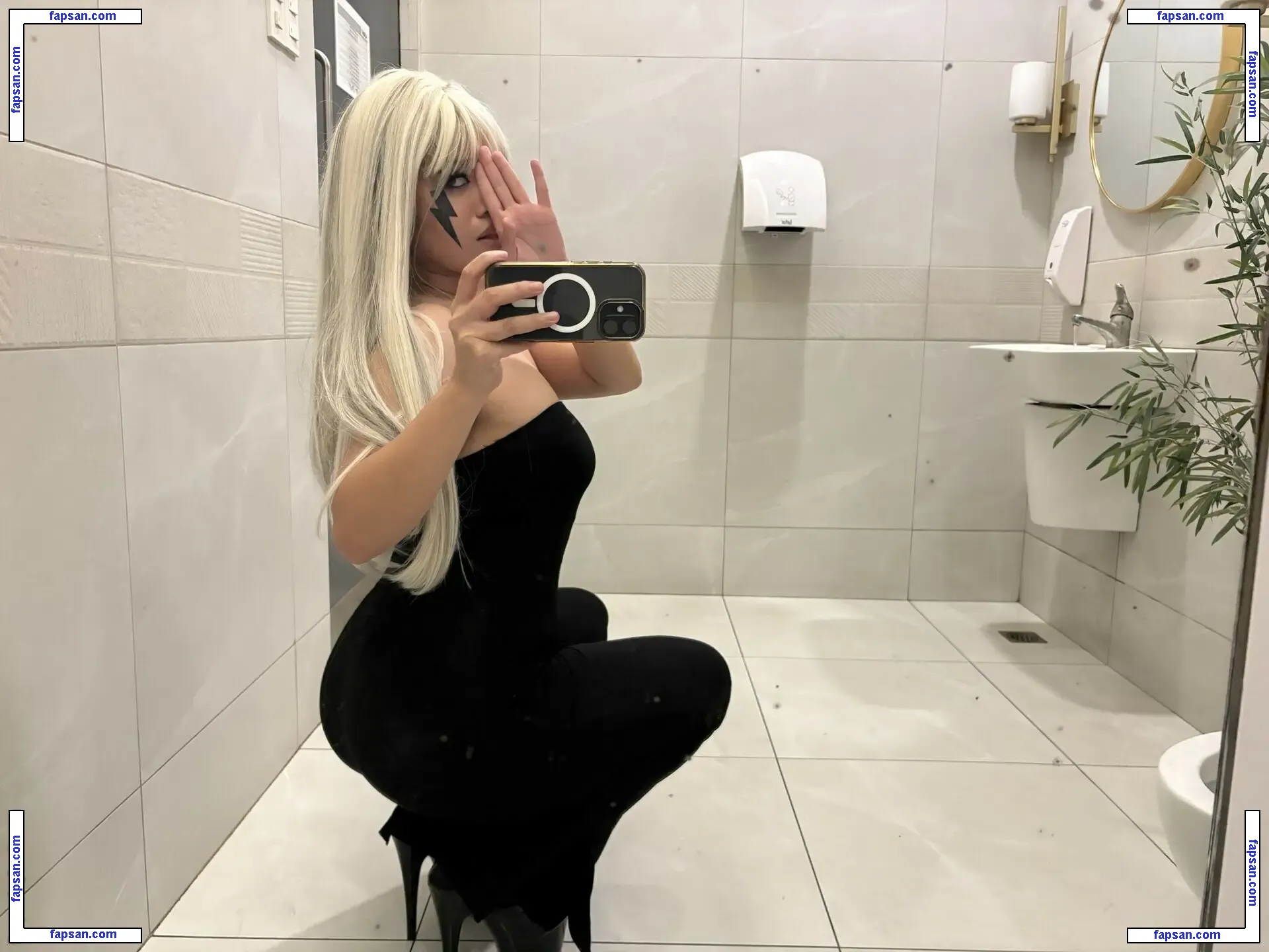 Freakipino nude photo #0012 from OnlyFans