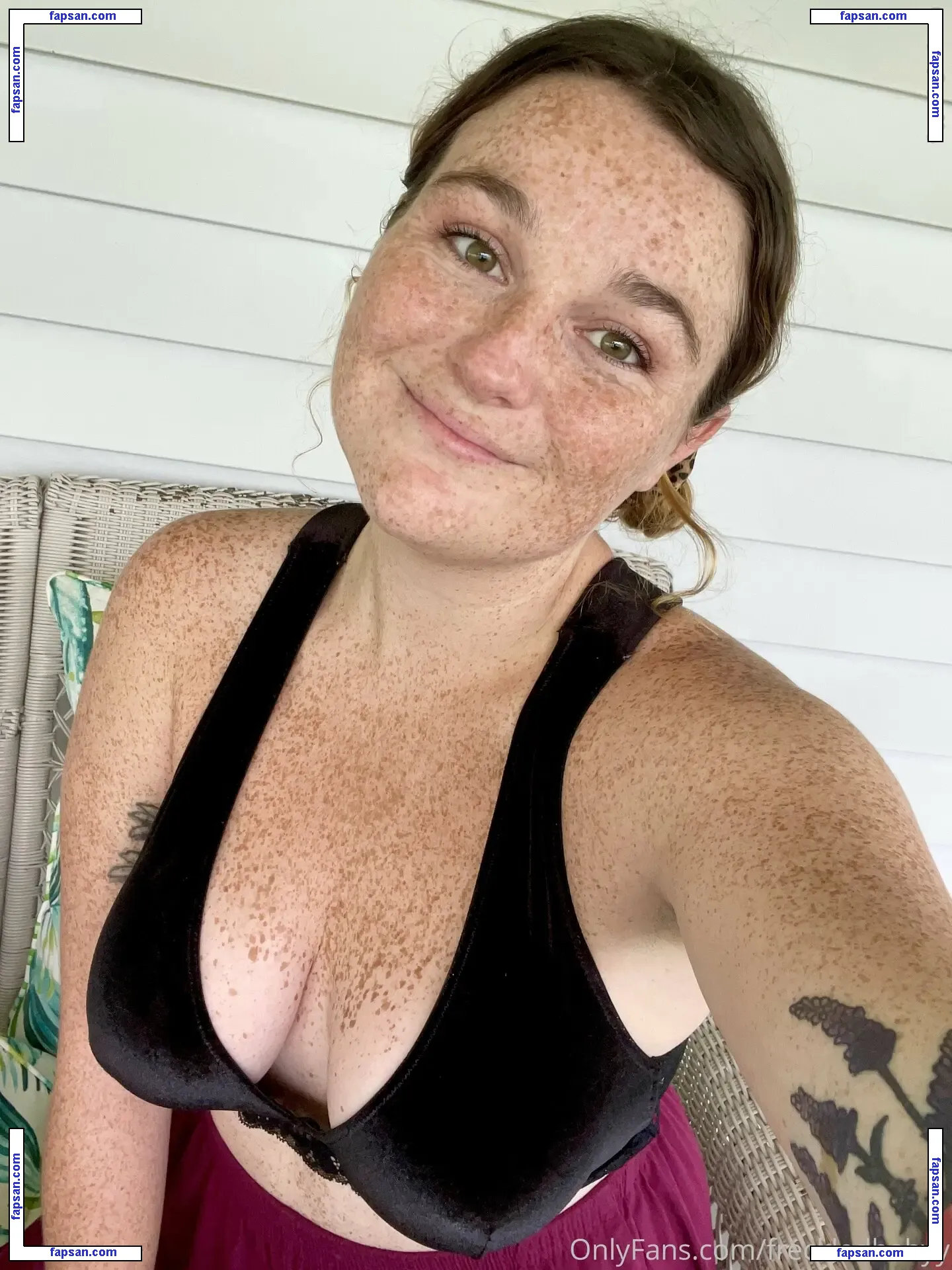 freckledbabyy nude photo #0021 from OnlyFans