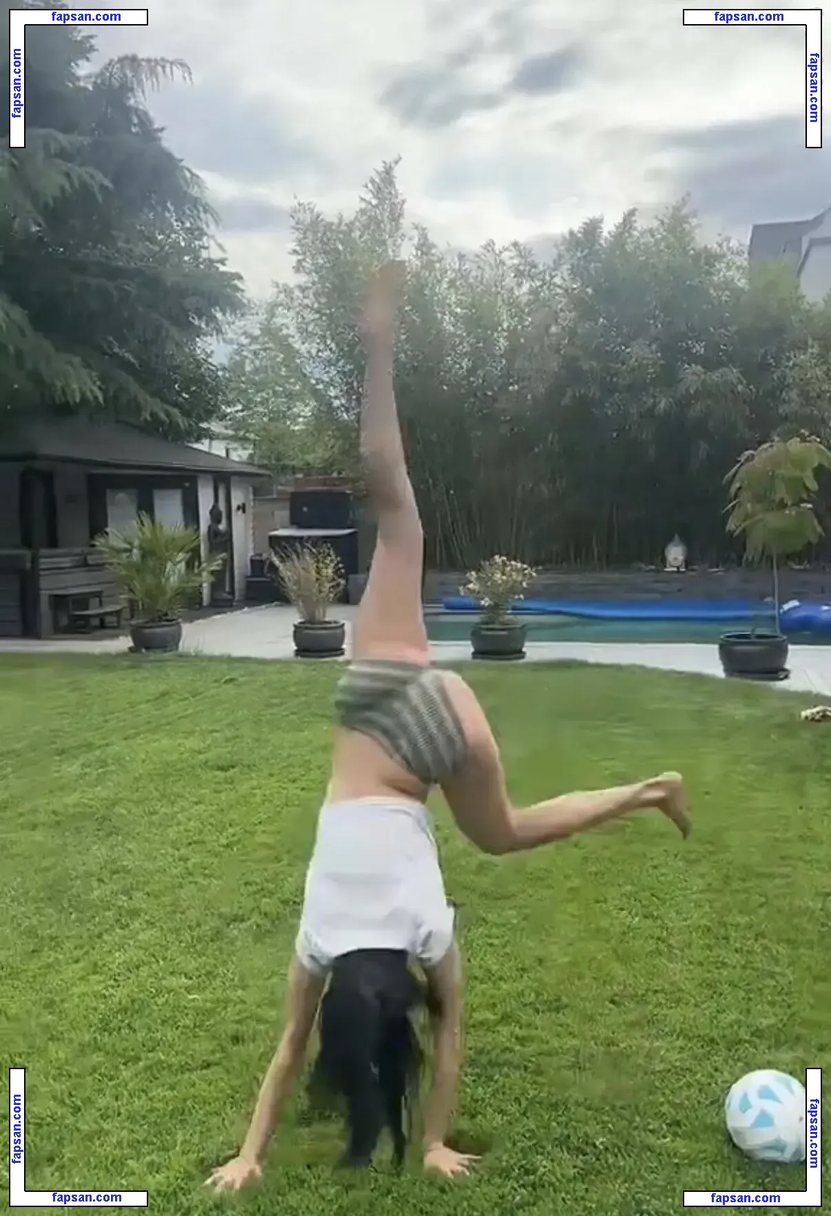 freckles asmr nude photo #0010 from OnlyFans