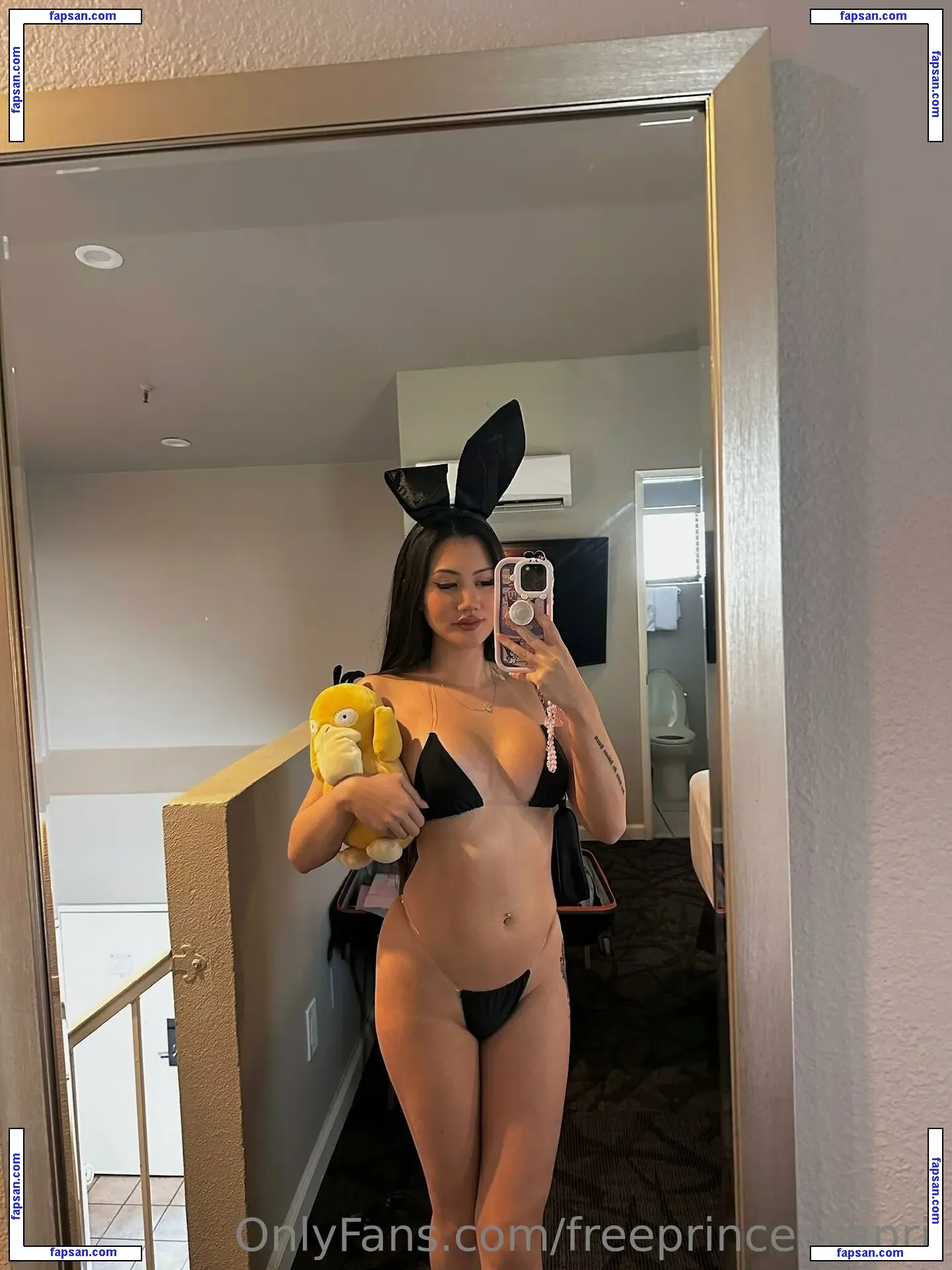 freeprincessapril nude photo #0005 from OnlyFans