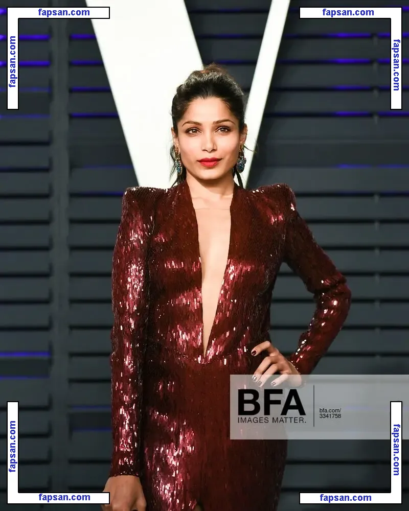 Freida Pinto голая фото #0187 с Онлифанс