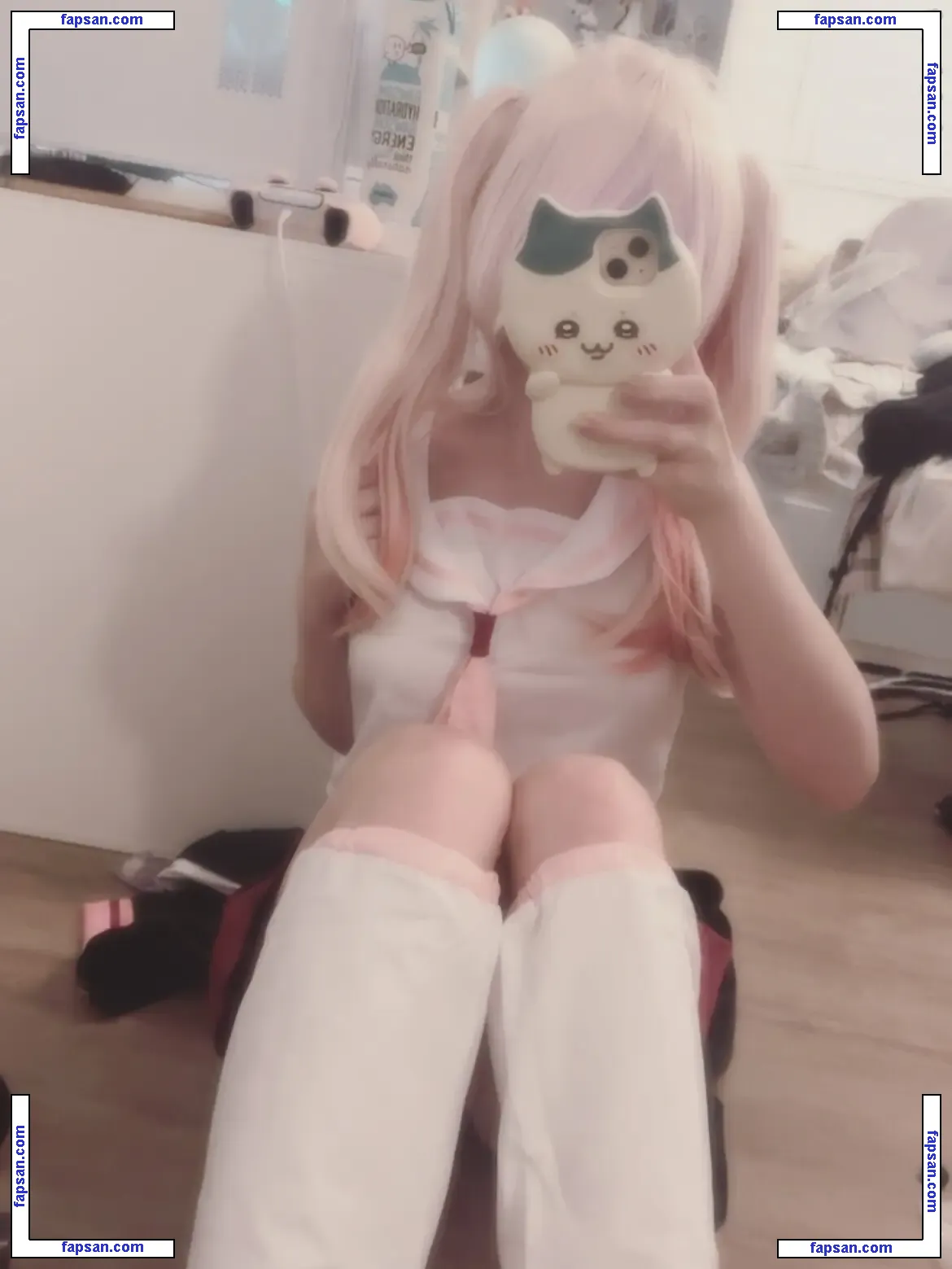 frenchybread1122 nude photo #0002 from OnlyFans