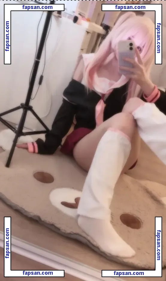 frenchybread1122 nude photo #0003 from OnlyFans