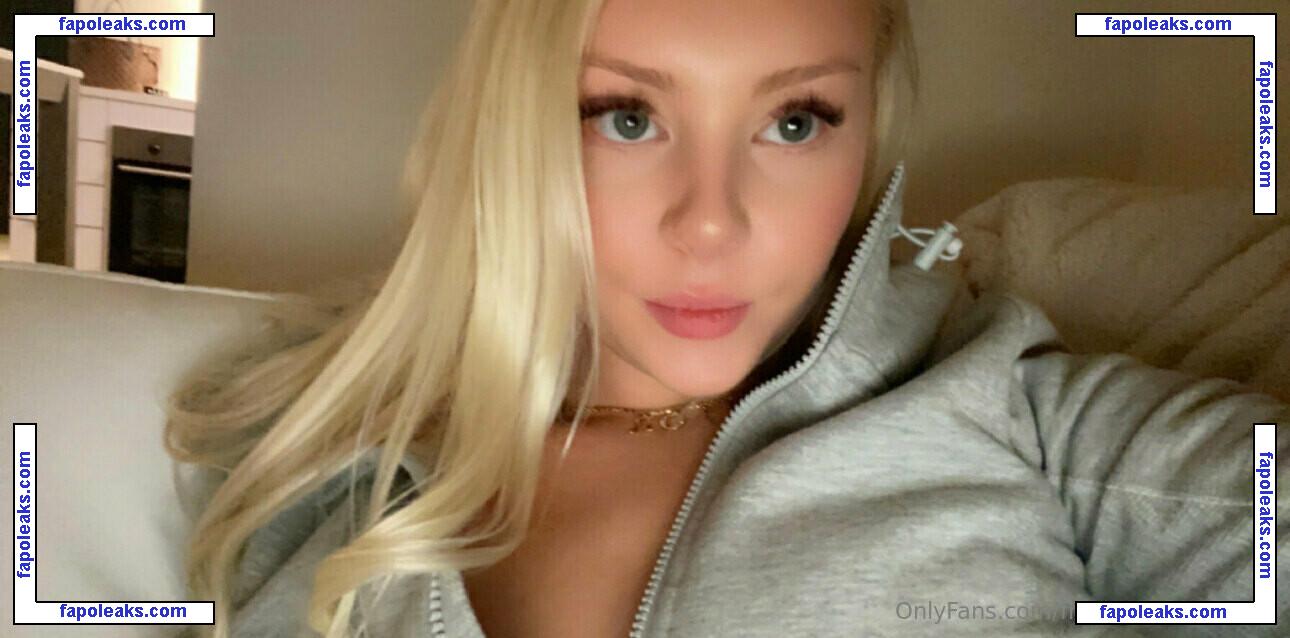 freshmanblondie18 / sheblondie_ nude photo #0040 from OnlyFans