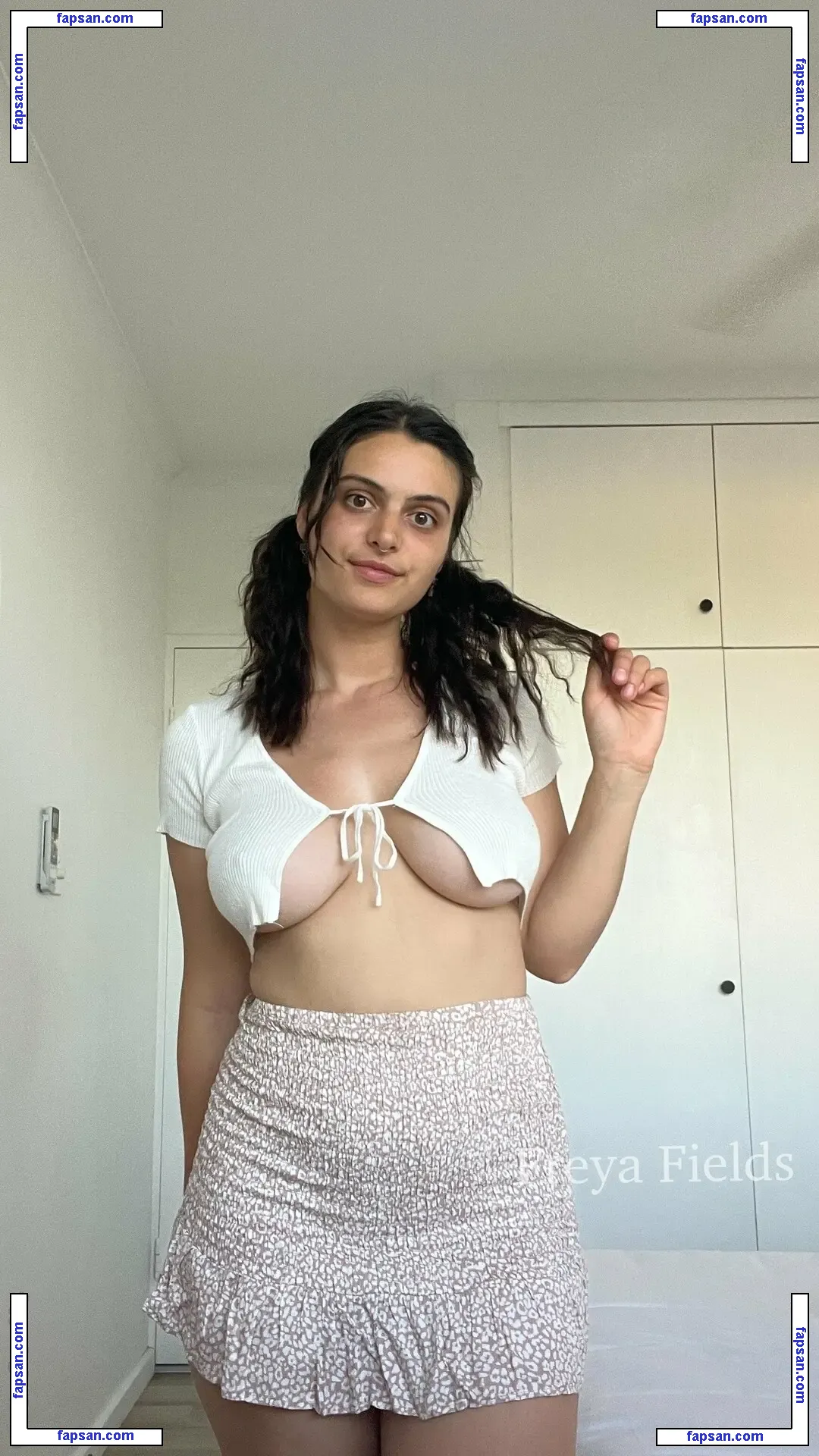 freyafields nude photo #0060 from OnlyFans