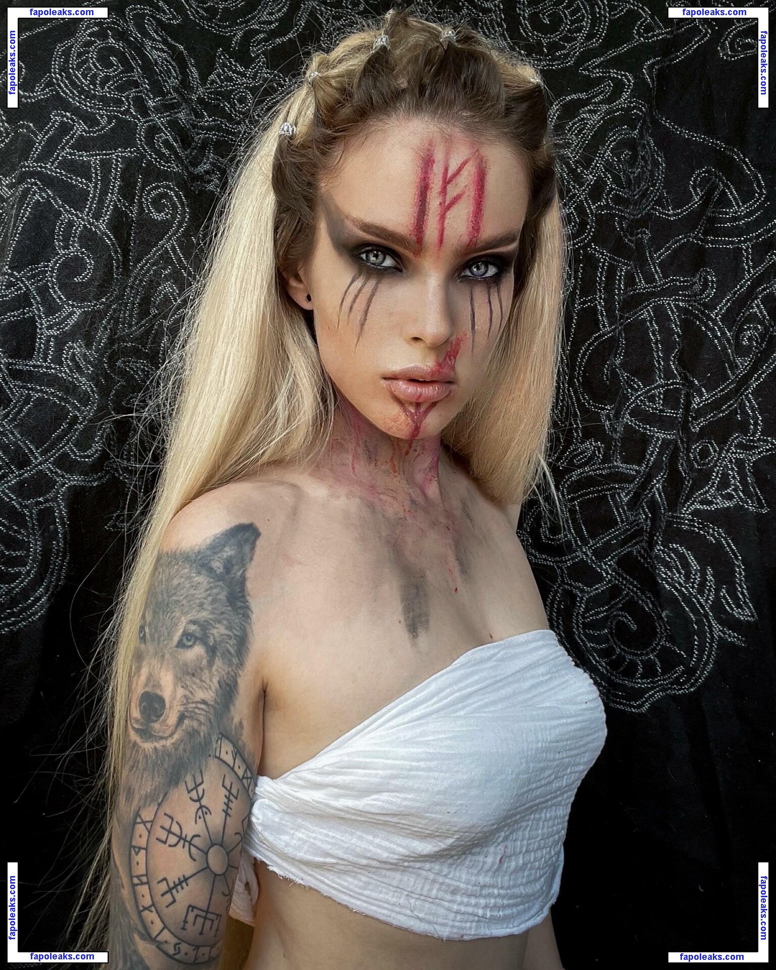 freyasha / freyasha_fashion / treasureoftheelfs nude photo #0002 from OnlyFans