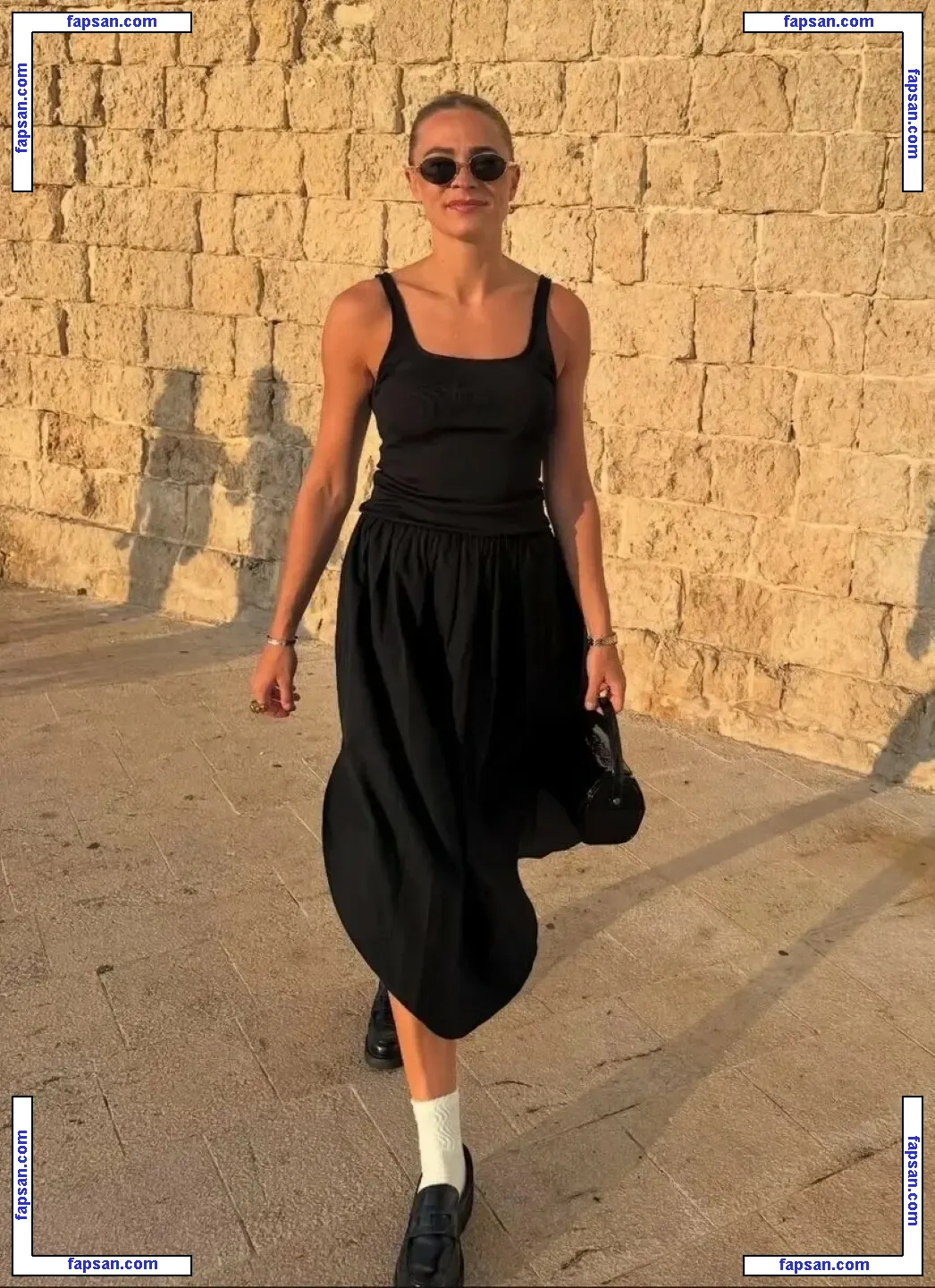 Fridolina Rolfo nude photo #0021 from OnlyFans