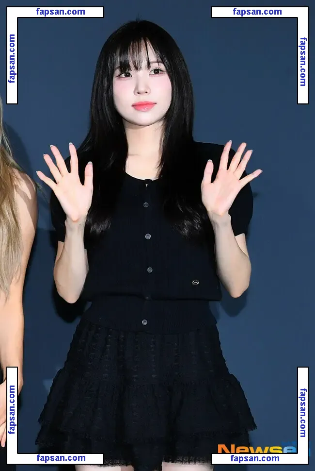 friendshiping nude photo #0001 from OnlyFans