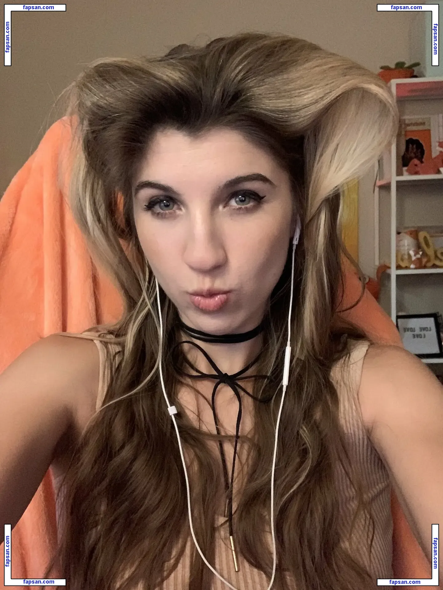 FrivolousFox ASMR nude photo #0043 from OnlyFans