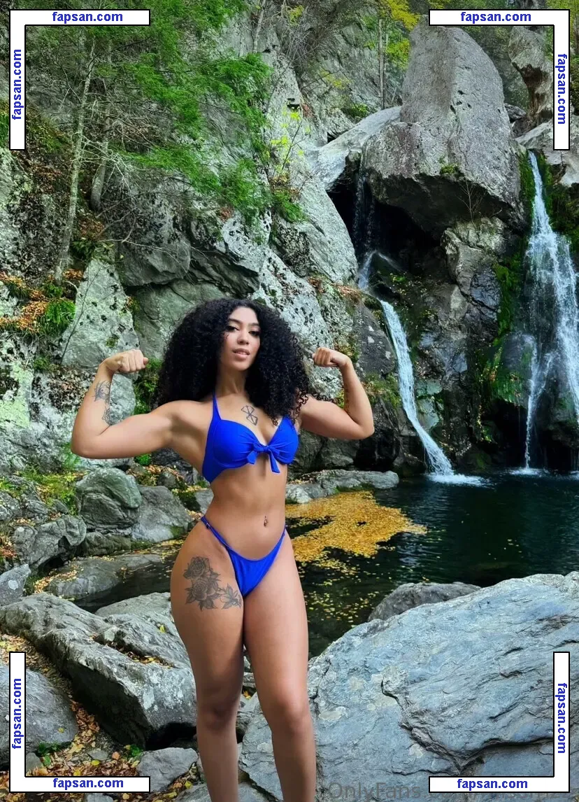Frizzylifts nude photo #0090 from OnlyFans